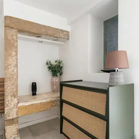 16 Rc - Patio * Lizbona